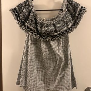 💸30% OFF 2 OR MORE BUNDLE💸 Women’s Off Shoulder Frayed Blouse